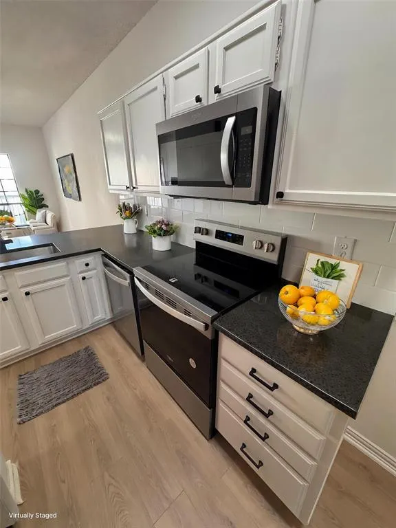 4800 W Lovers Lane, #212