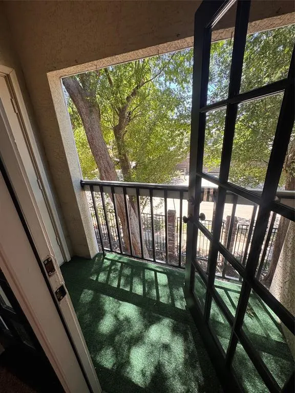 4800 W Lovers Lane, #212