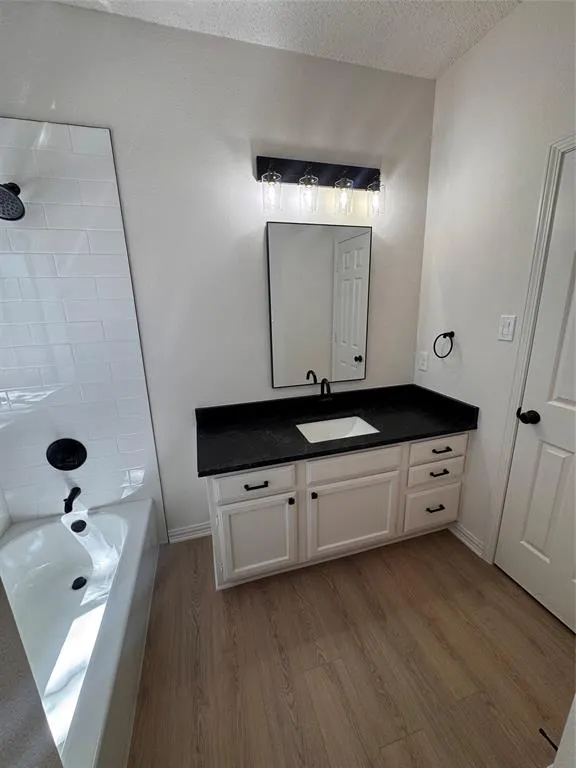 4800 W Lovers Lane, #212