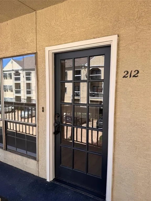 4800 W Lovers Lane, #212