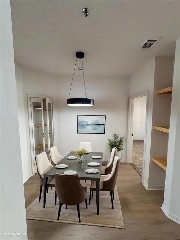 4800 W Lovers Lane, #212