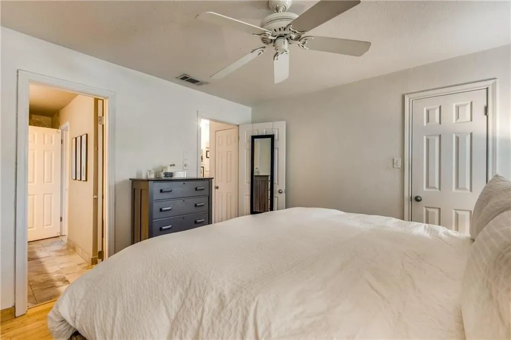 4229 Cole Avenue, #105