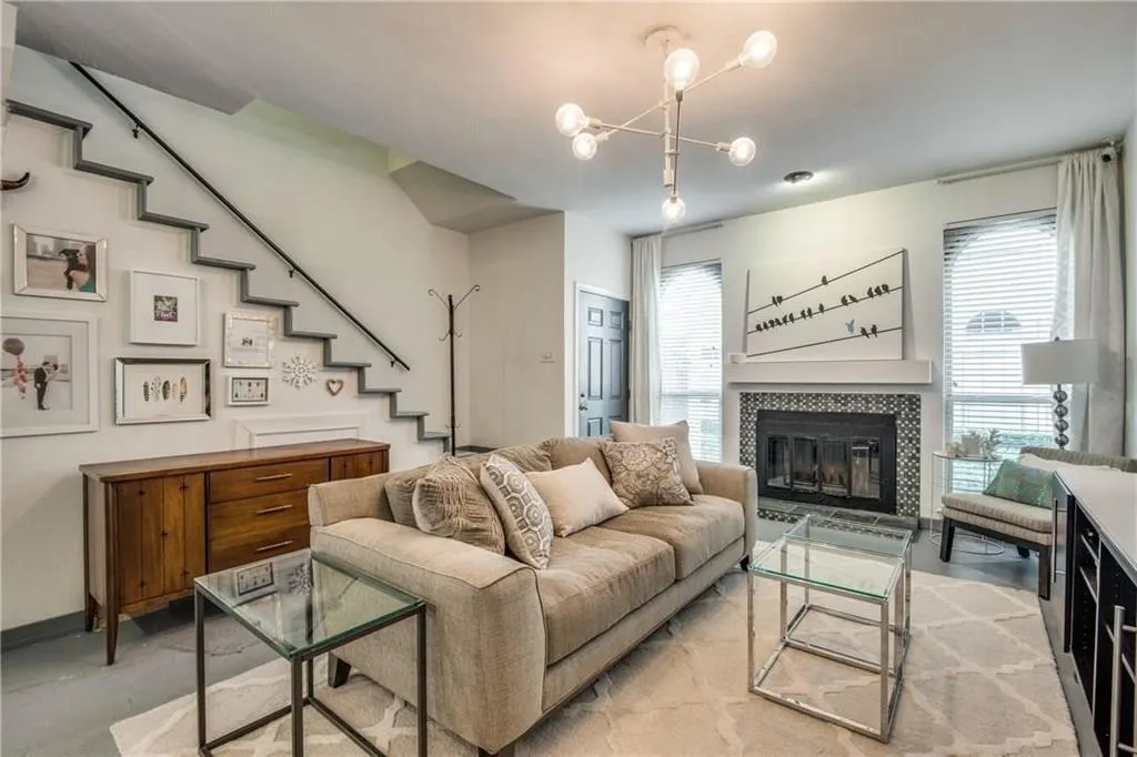 4229 Cole Avenue, #105