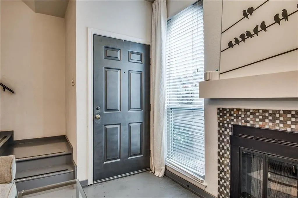 4229 Cole Avenue, #105
