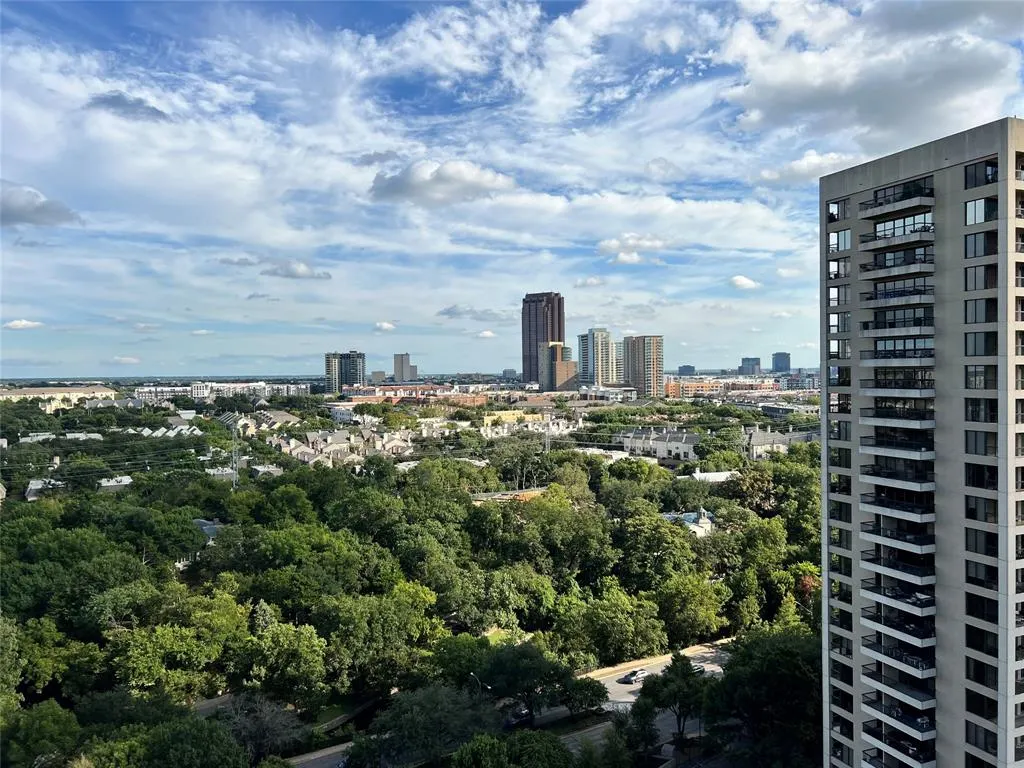 3883 Turtle Creek Boulevard, #2010