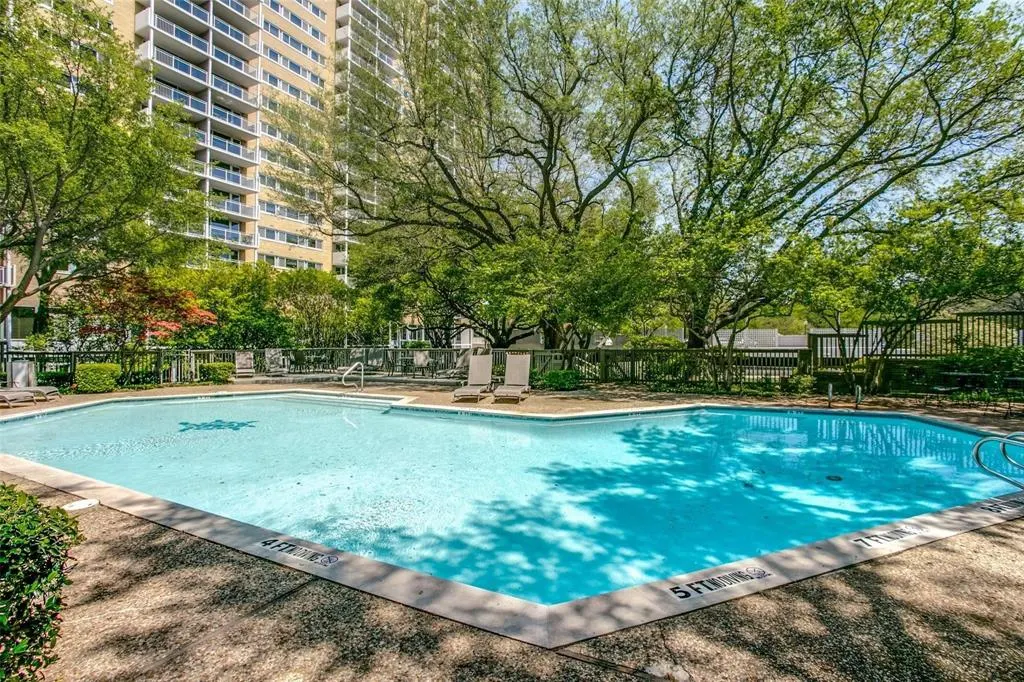 3883 Turtle Creek Boulevard, #2010