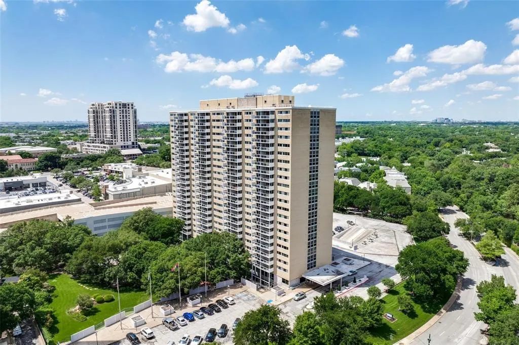 3883 Turtle Creek Boulevard, #2010