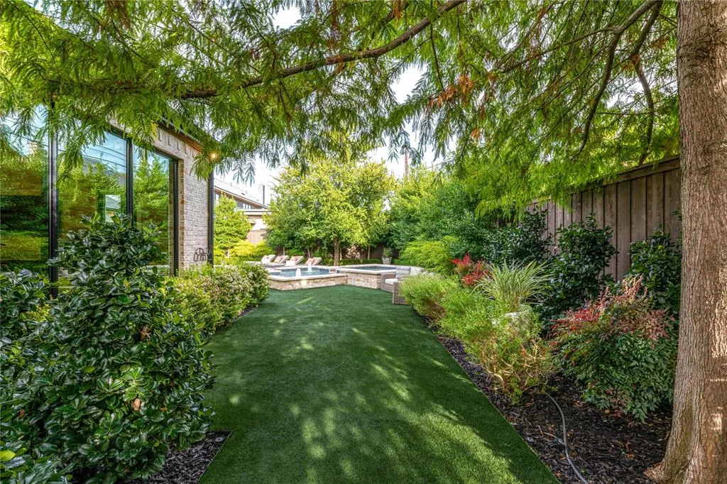 6522 Pemberton Drive