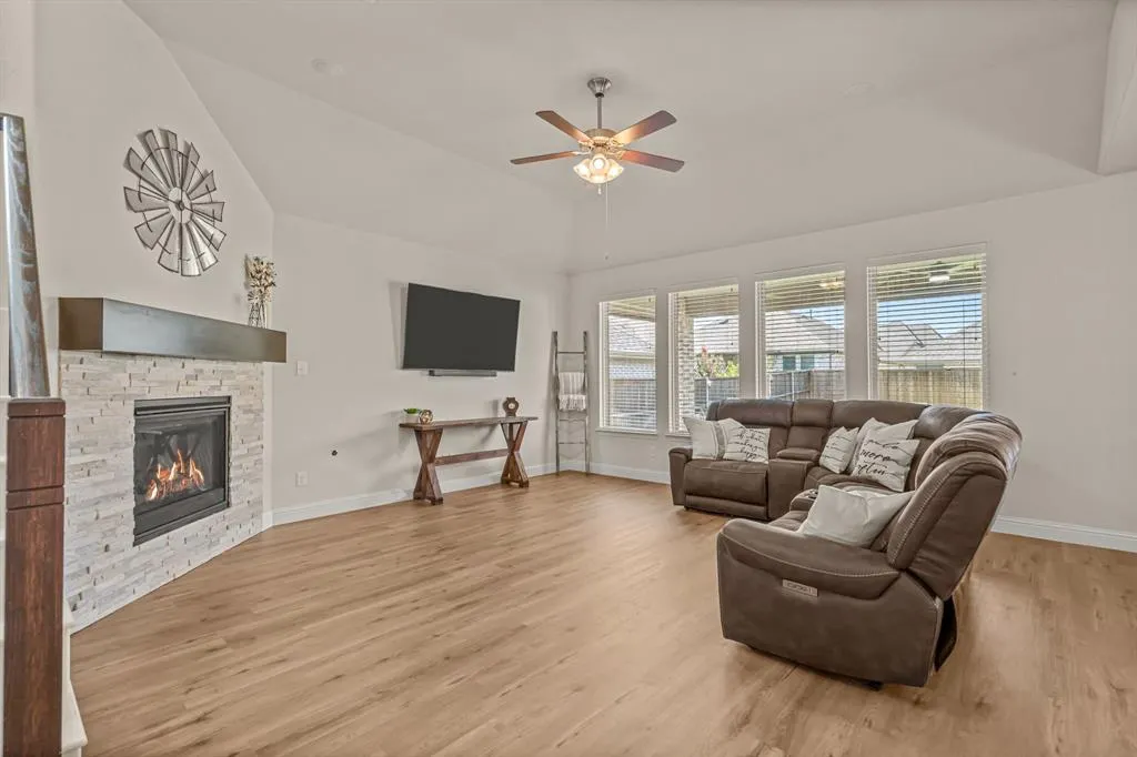 2506 Williamsburg Drive