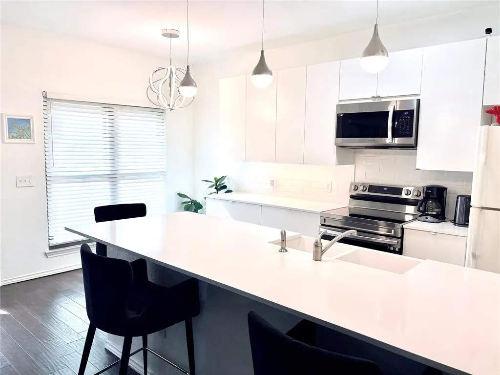 7340 Skillman Street, #1215