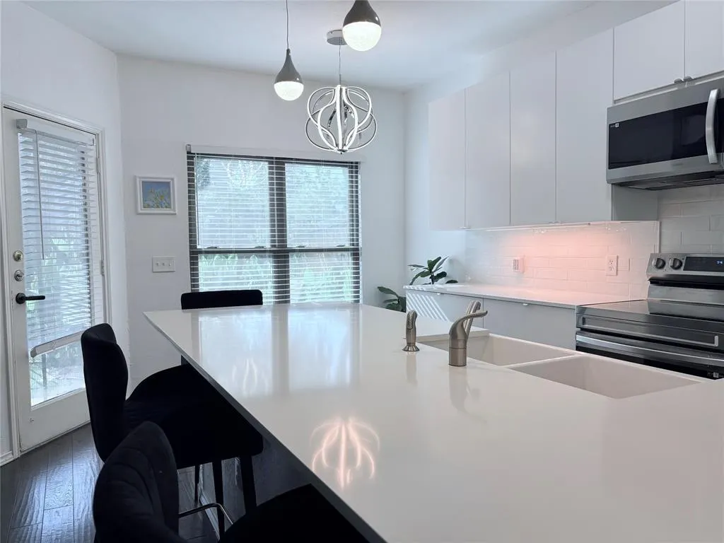 7340 Skillman Street, #1215