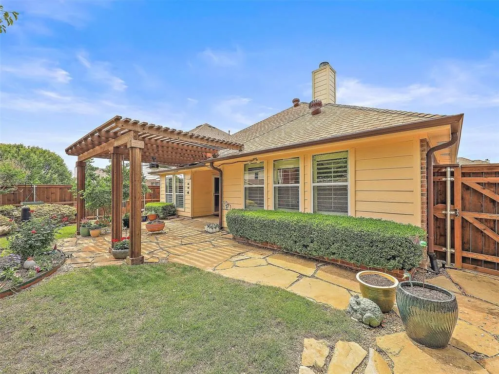 3805 Bitterroot Trail