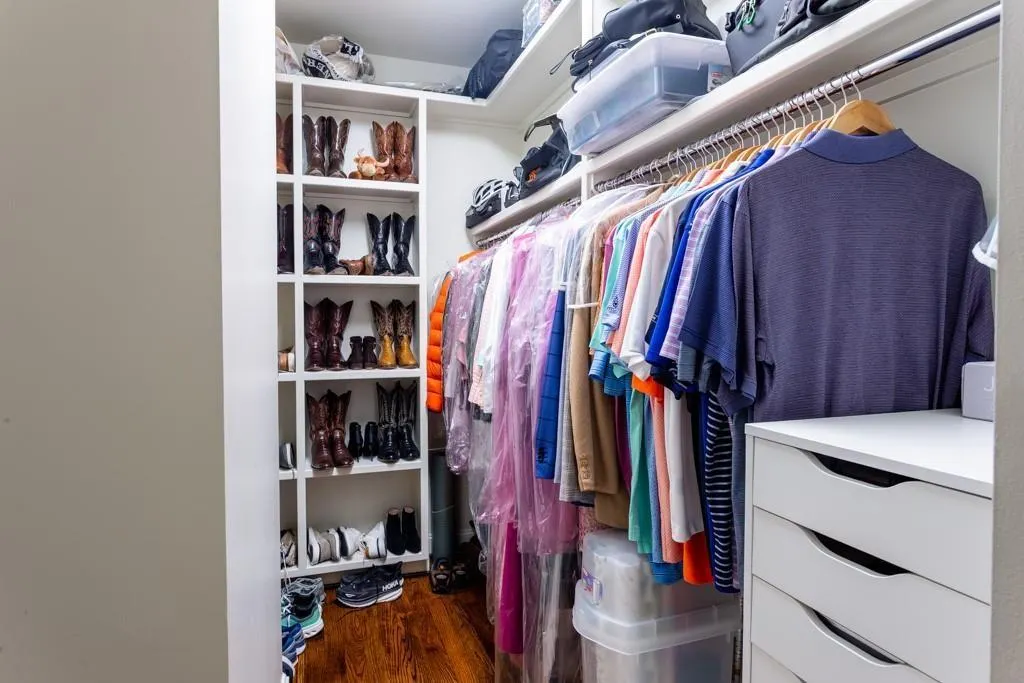 2525 N PEARL Street, #1201