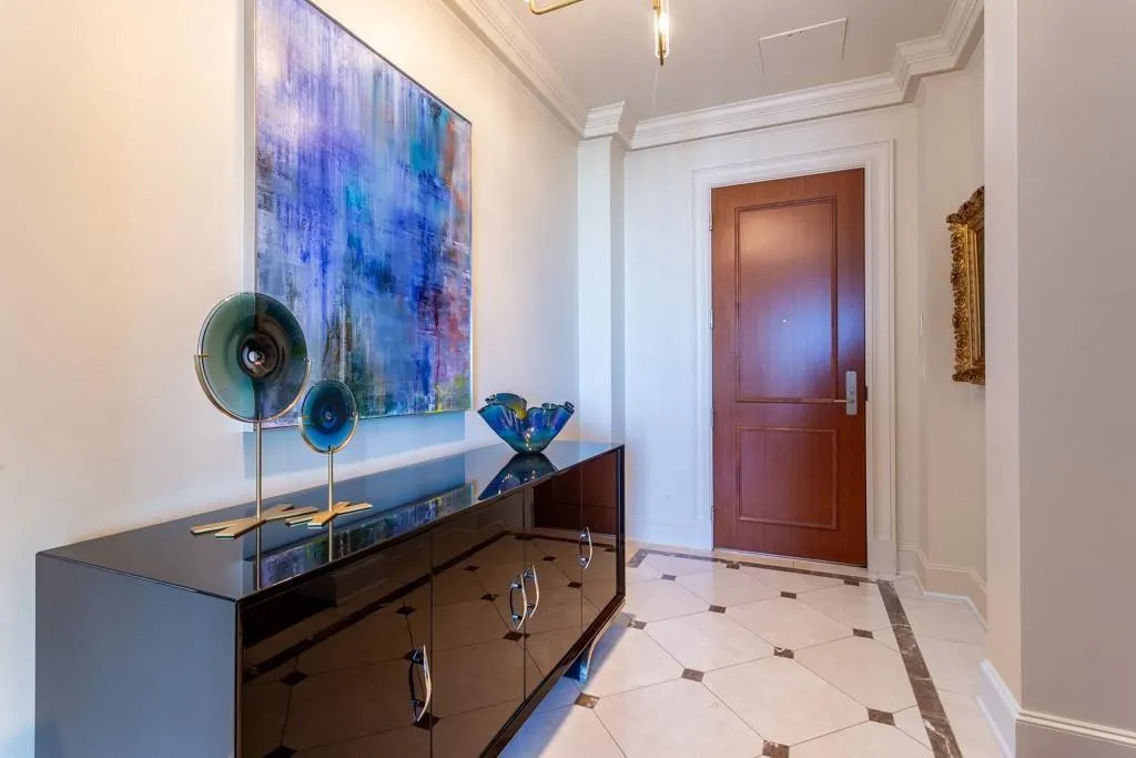 2525 N PEARL Street, #1201