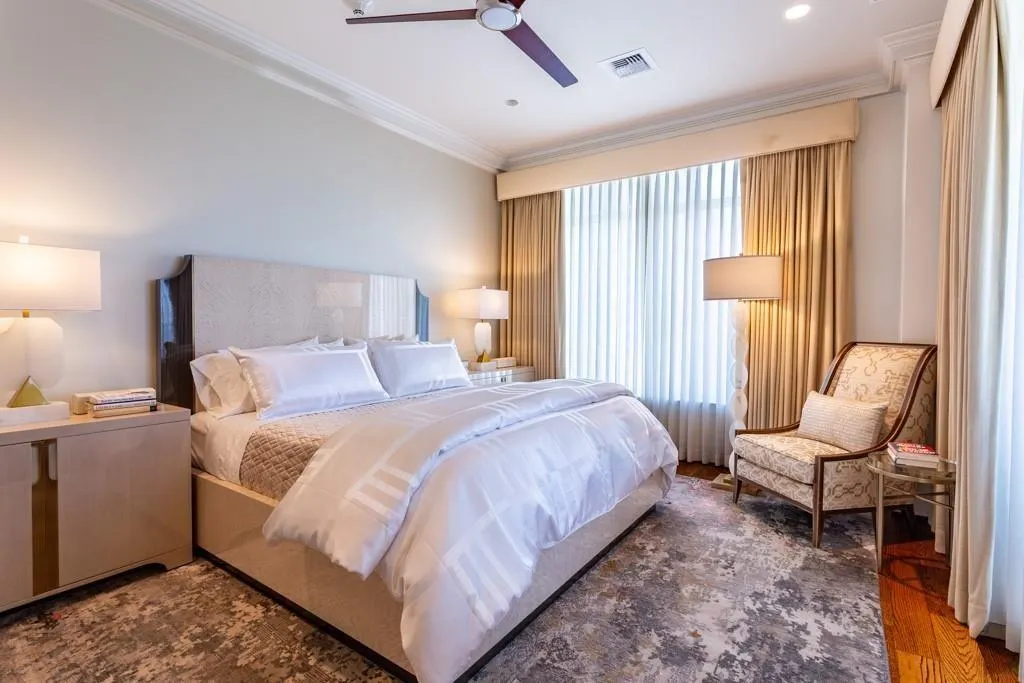 2525 N PEARL Street, #1201