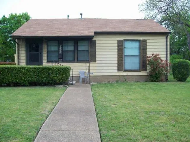 2703 Eagle Drive