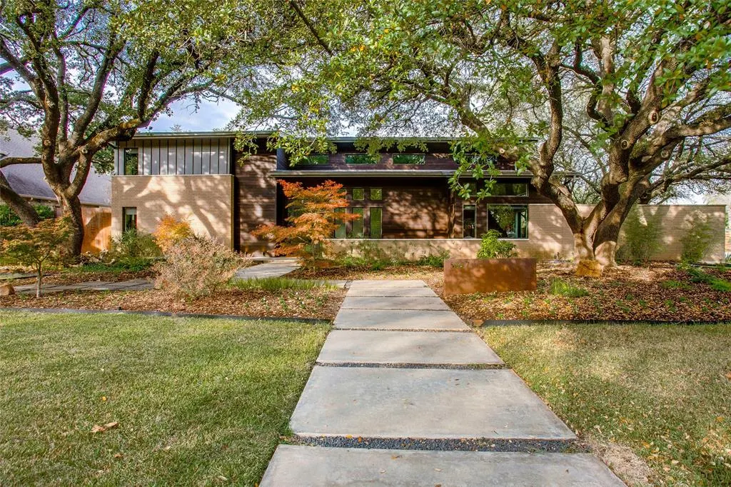 5947 Meadowcrest Drive
