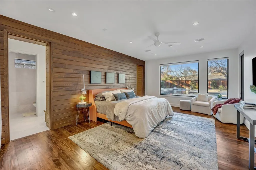 5947 Meadowcrest Drive