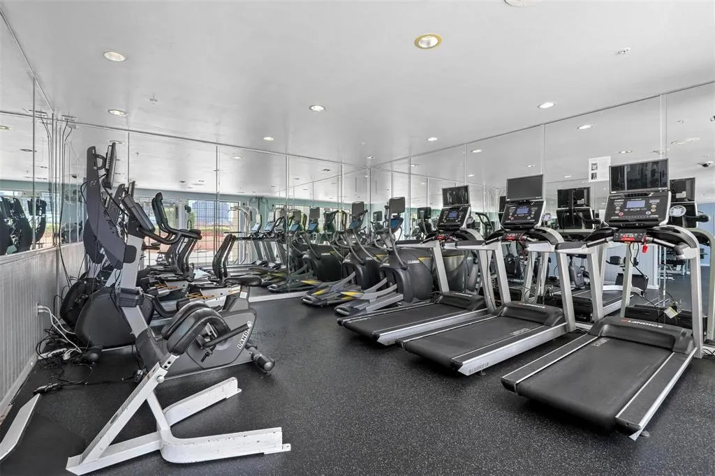 3225 Turtle Creek Boulevard, #320