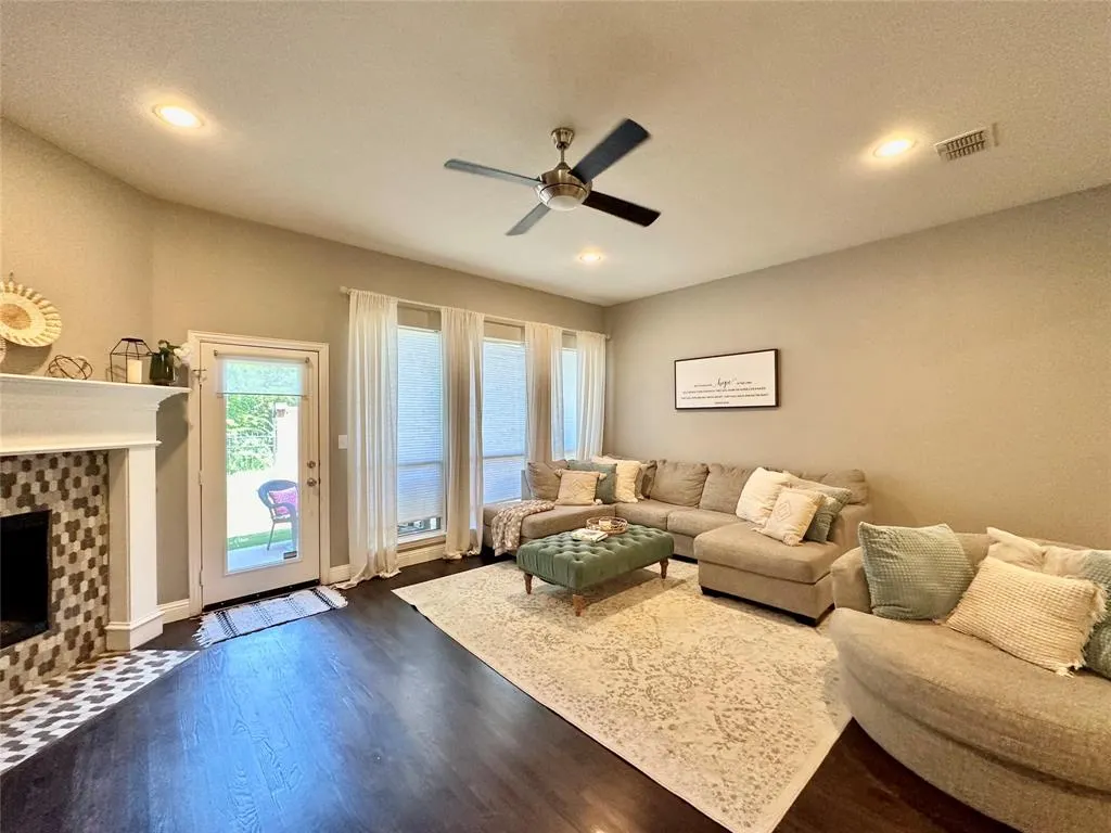 1708 Landon Lane