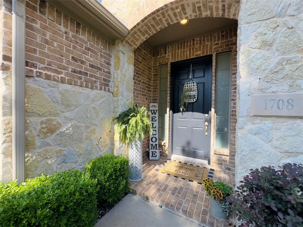 1708 Landon Lane