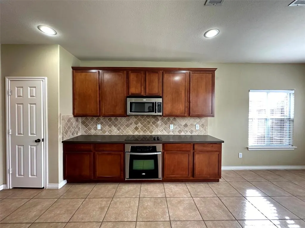 9409 Fenway Drive