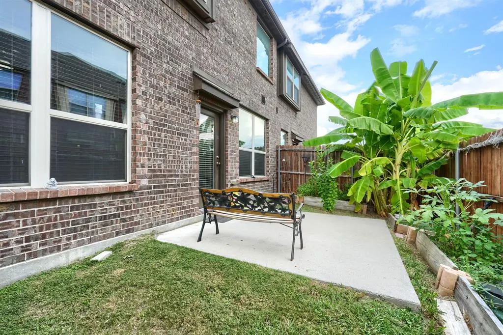 875 Vaquero Street