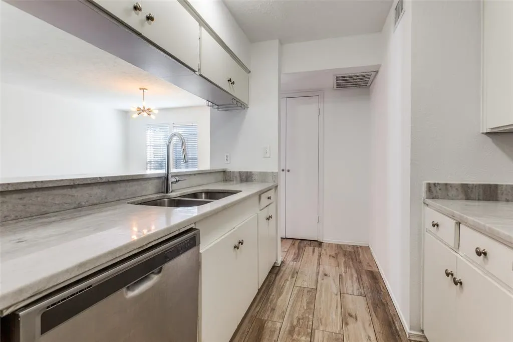 5881 Preston View Boulevard, #215