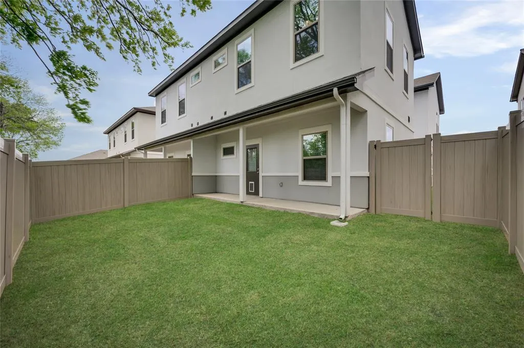 1415 Imperial