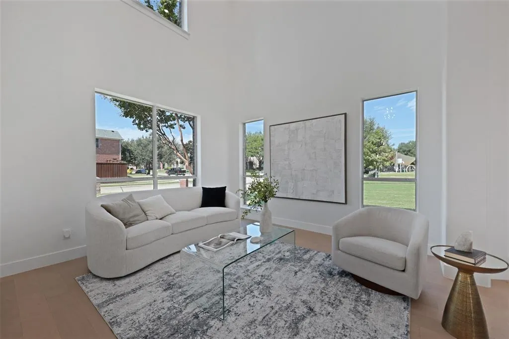 11868 Tangerine Lane