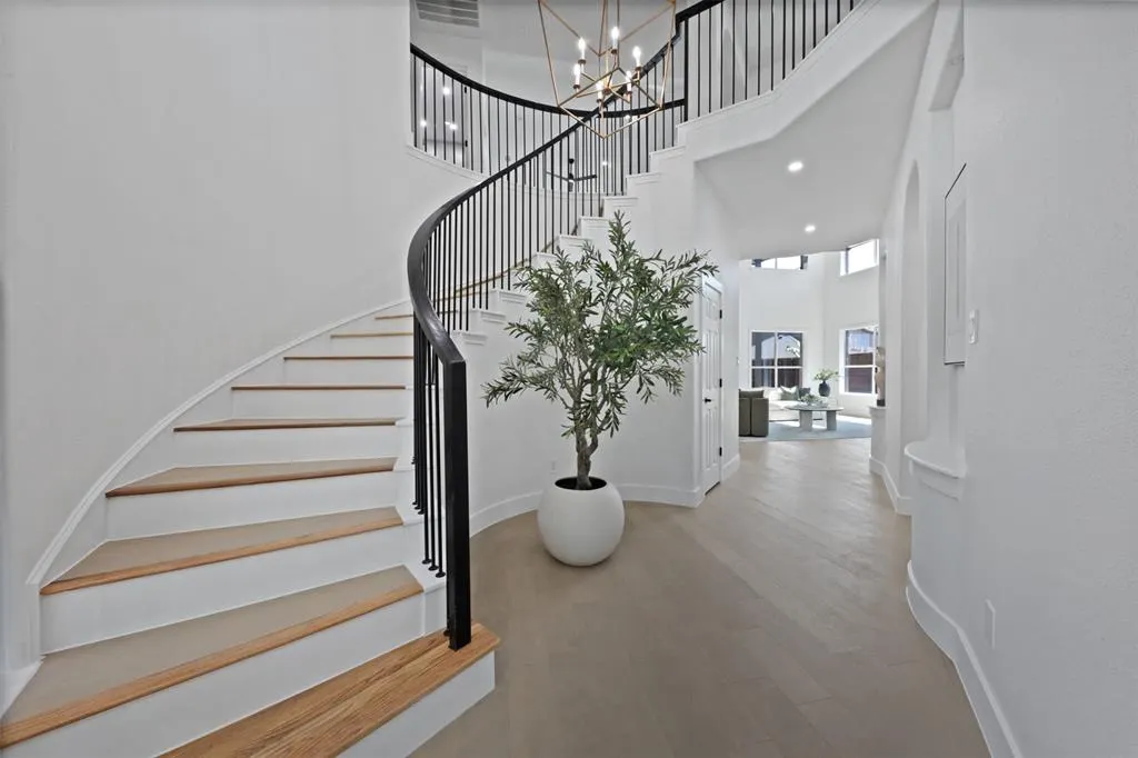 11868 Tangerine Lane