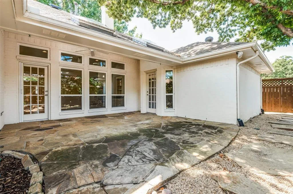 4437 Jenning Drive