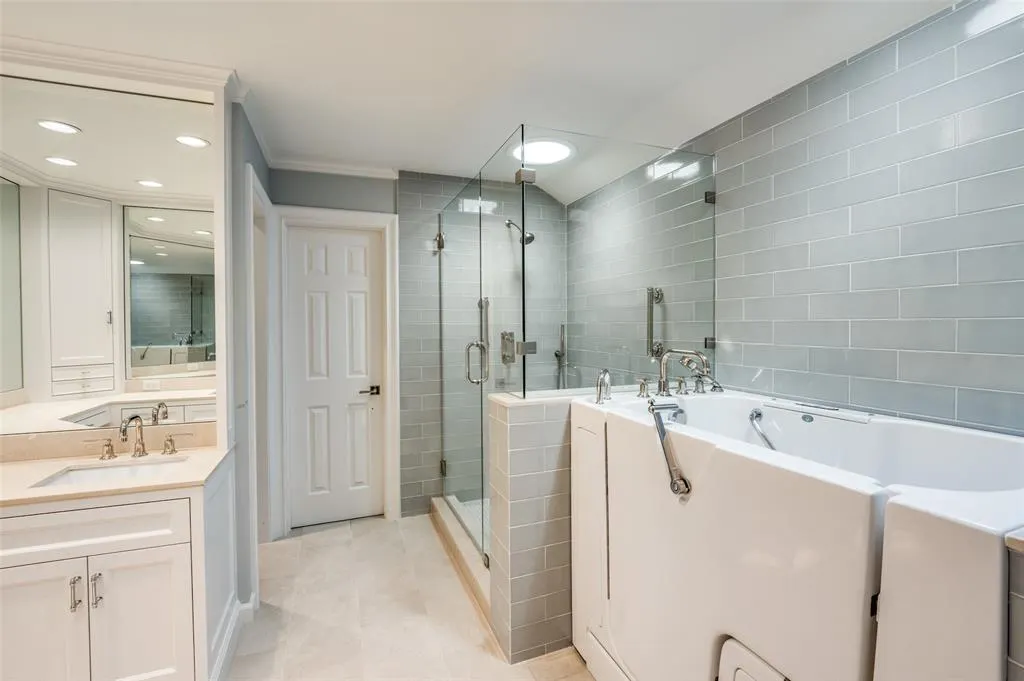 4437 Jenning Drive