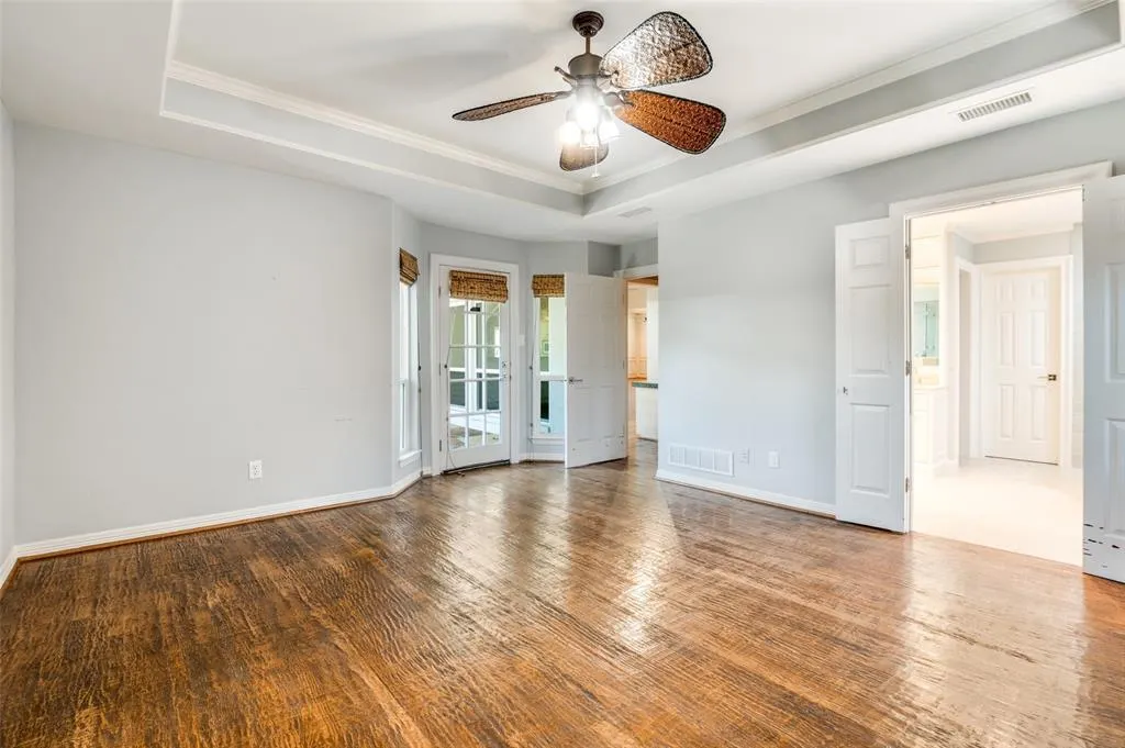 4437 Jenning Drive