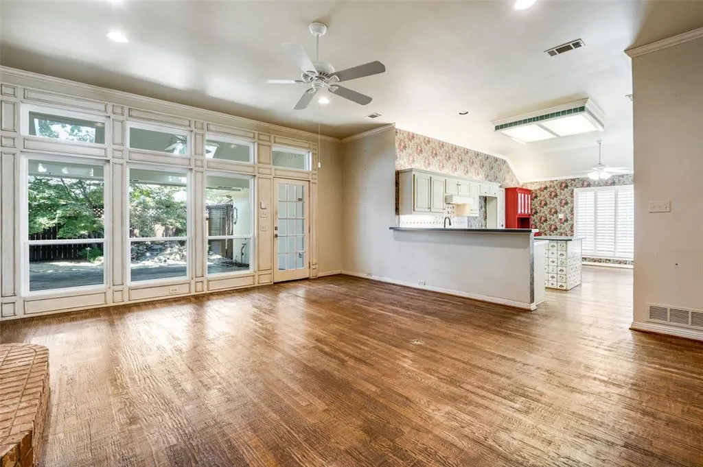 4437 Jenning Drive