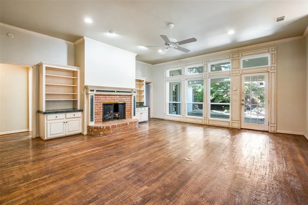 4437 Jenning Drive
