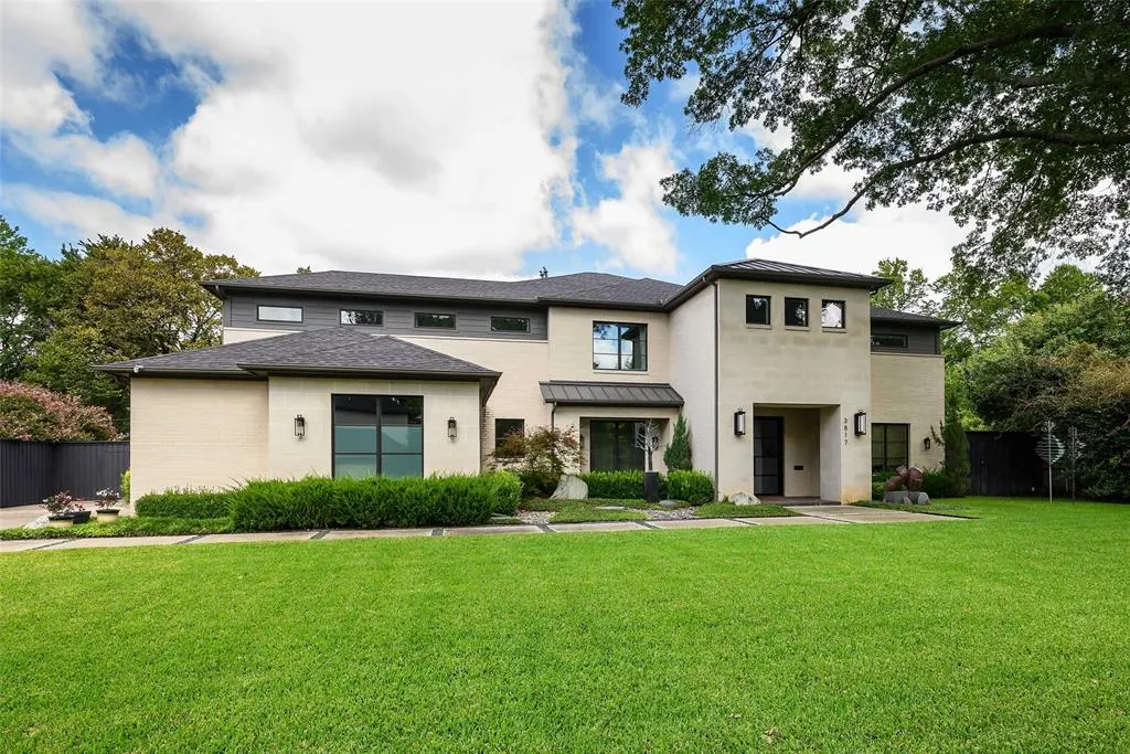 3817 Meadowdale Lane