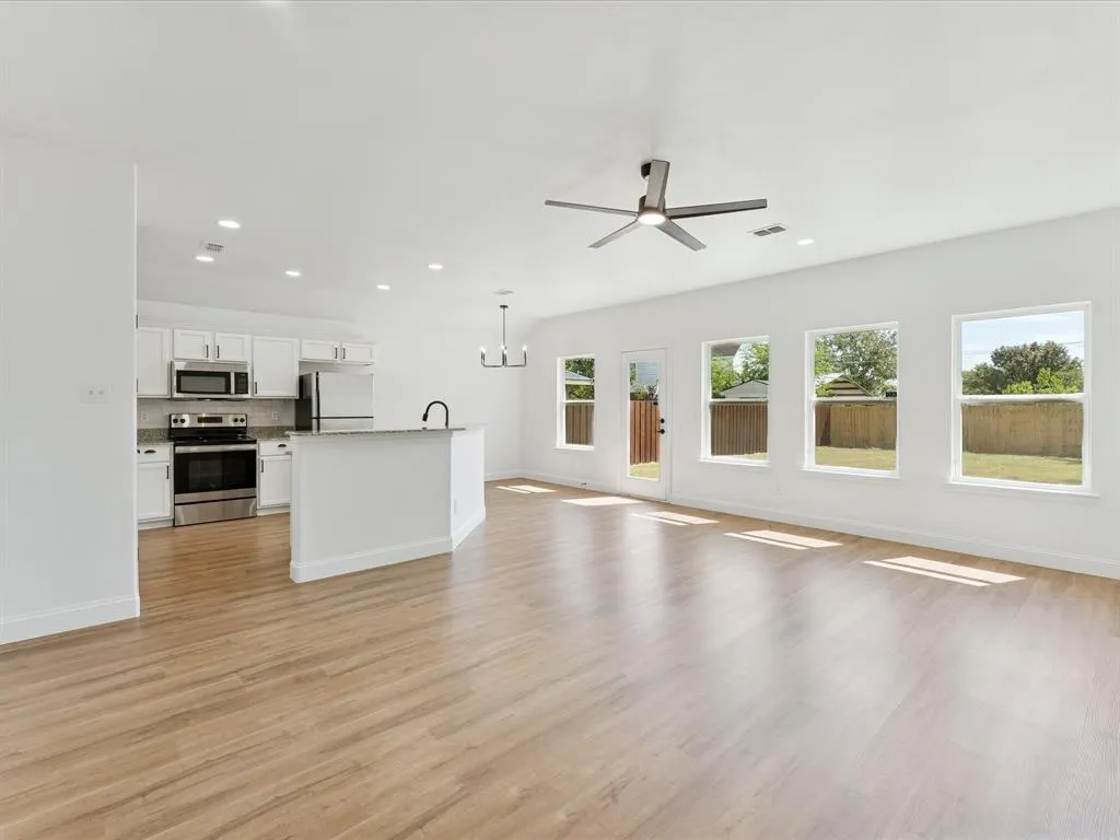 810 Ranch Road