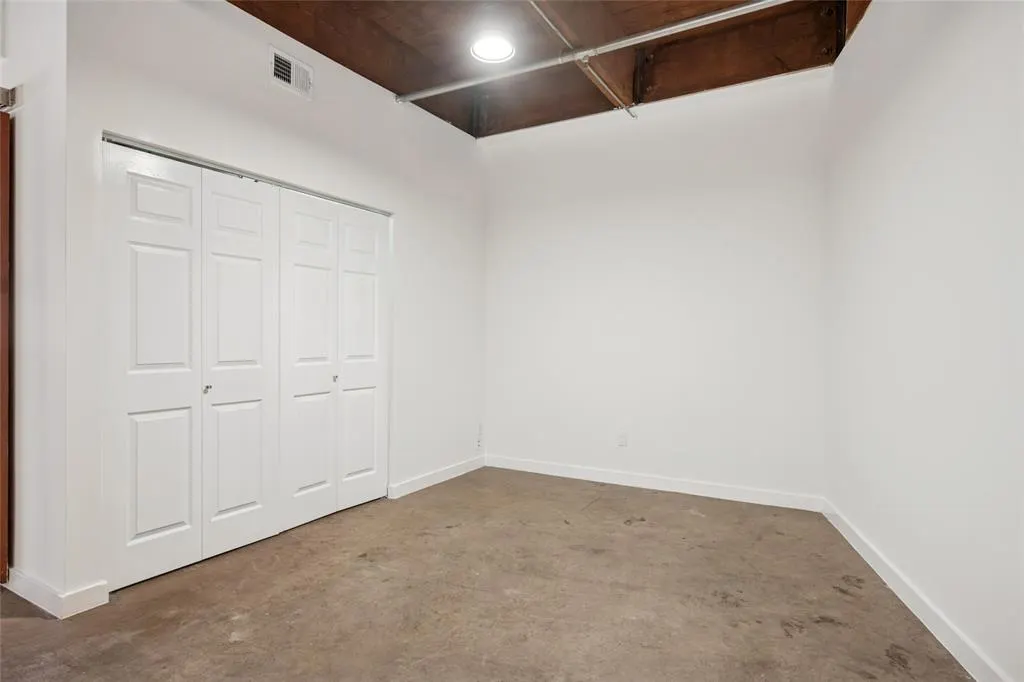 509 Elm Street, #503