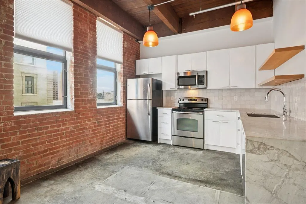 509 Elm Street, #503