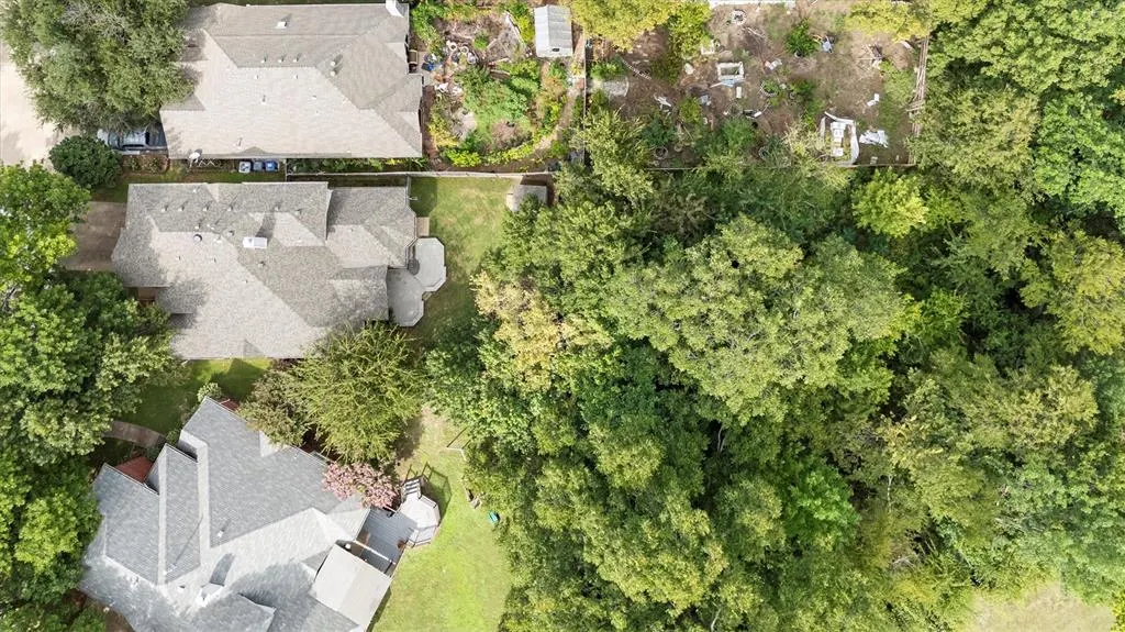 704 Wooded Creek Lane