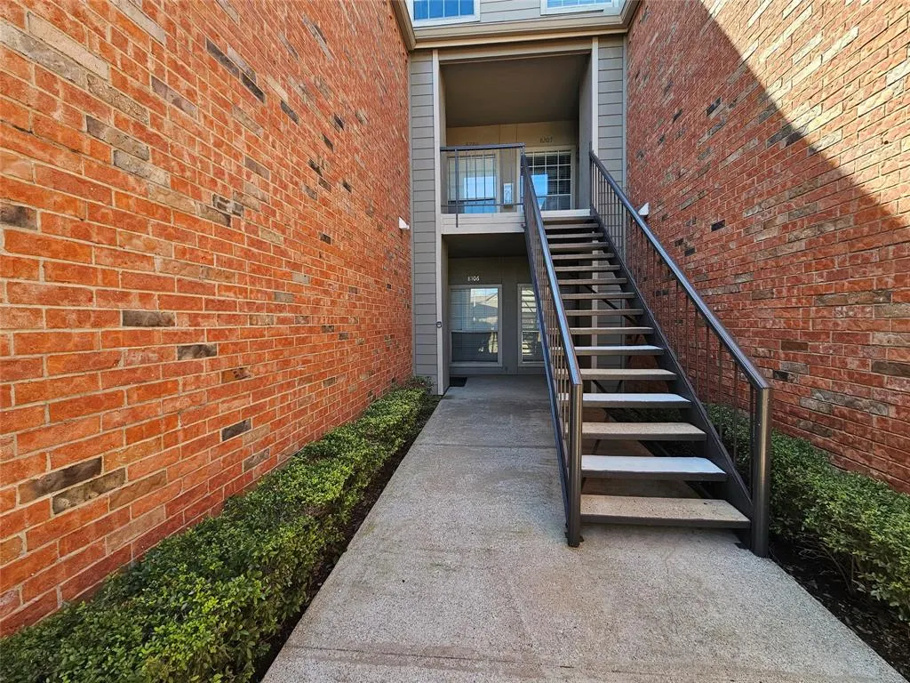 12660 Hillcrest Road, #8106