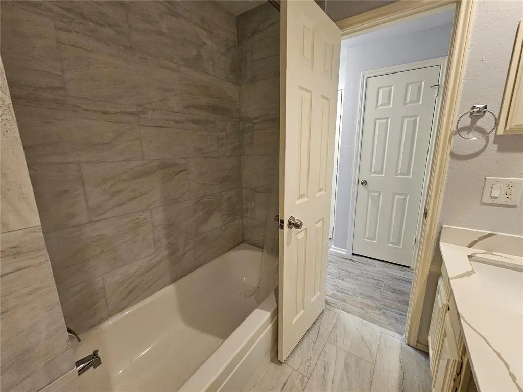 12660 Hillcrest Road, #8106