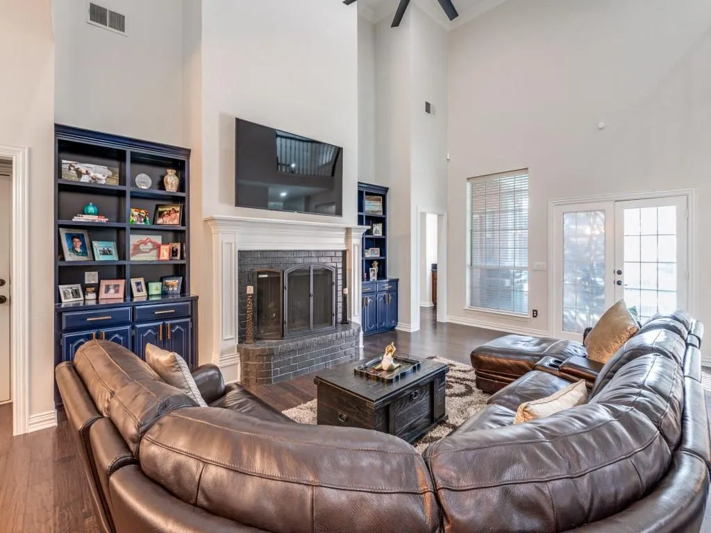 4560 Old Pond Drive