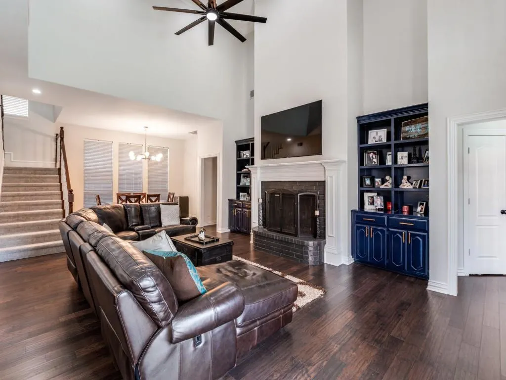 4560 Old Pond Drive
