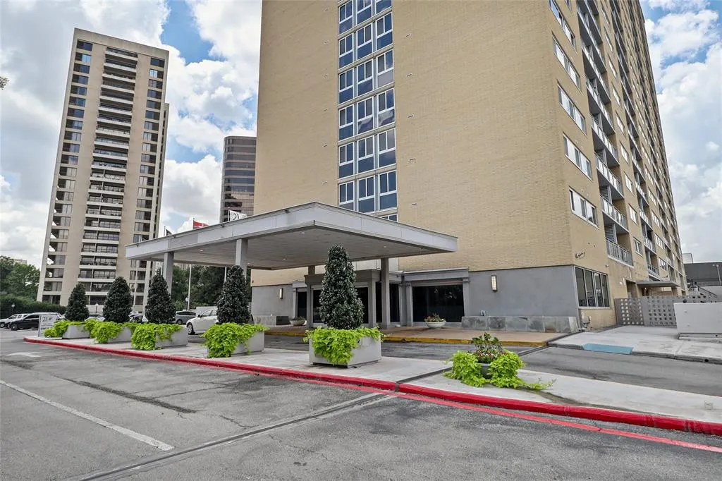 3883 Turtle Creek Boulevard, #707
