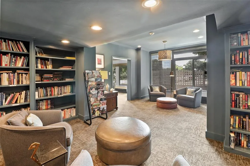 3883 Turtle Creek Boulevard, #707