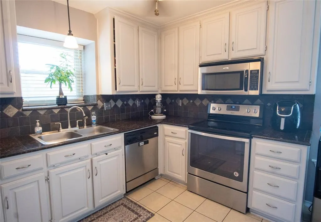 2323 Ridgestone Drive