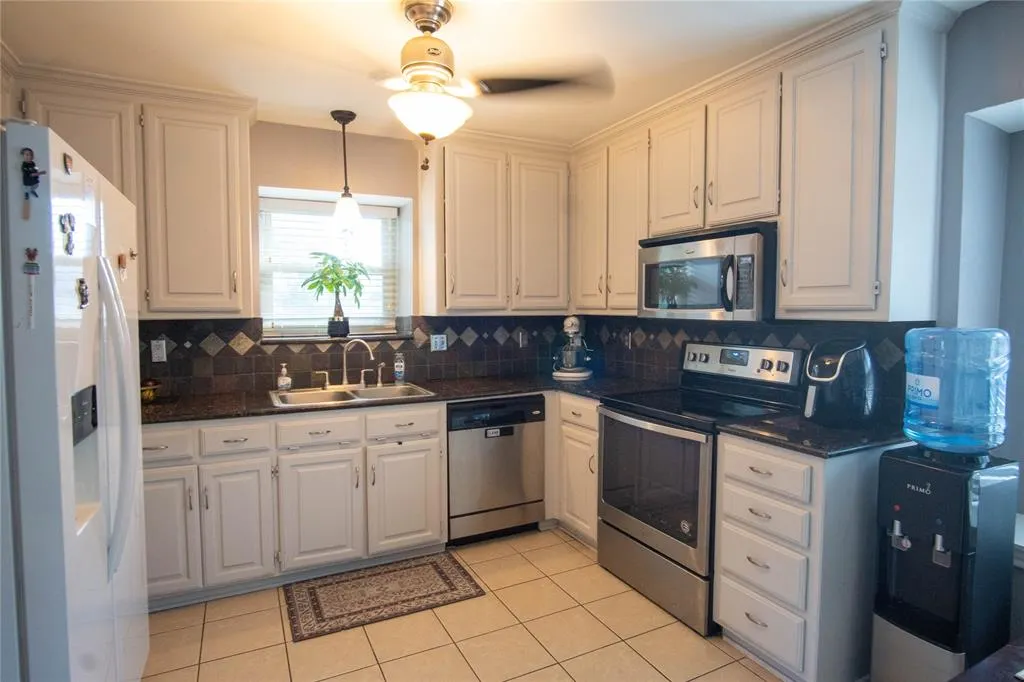 2323 Ridgestone Drive