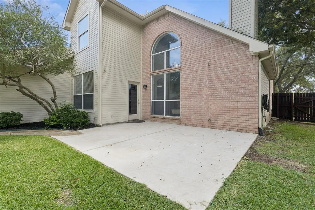 3201 Heatherbrook Drive